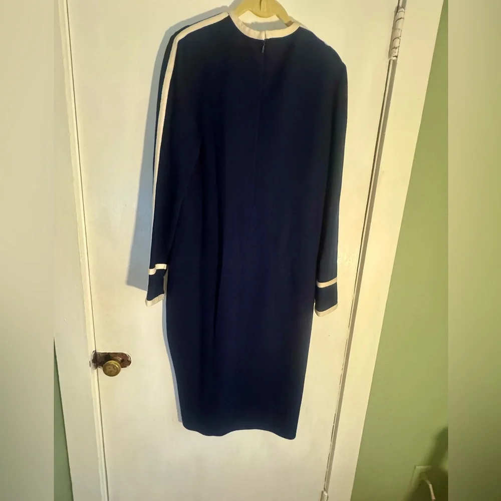 ST JOHN Navy Long Sleeve Dress with White Trim and Gold Button Detail - Picture 3 of 11